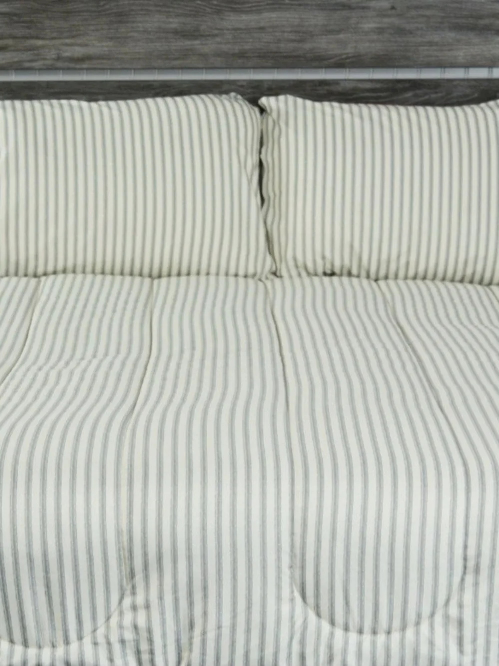 Cuddl Duds Plaid Patchwork Lodge Quilt - Red, Black, Gray, Cream